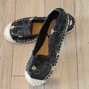 Rouge Helium Black Floral Espadrilles